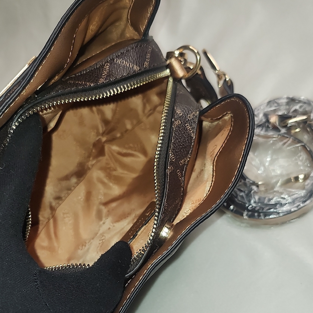 Brangio Italy Bag w/long strap - Picture 10 of 15